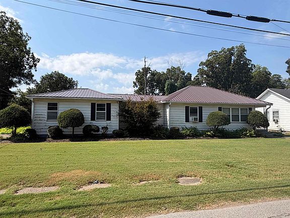 2nd image of 403 E Main