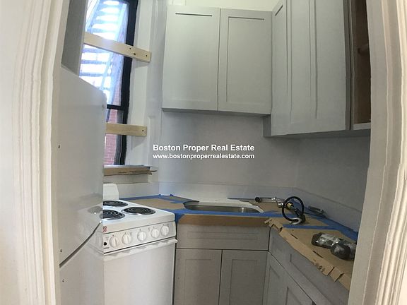 27.5 Massachusetts Ave. #1 Boston - Back Bay Unit Photo 3