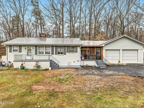 5004 Shady Rd, Strawberry Plains, TN 37871