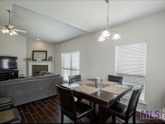 4th image of 26397 Feliciana Ave