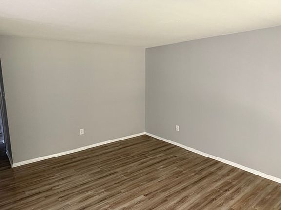 5th image of 900 Mountain Creek Rd APT I110