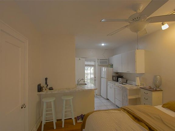 2nd image of 525 Rawls Ave Unit 4