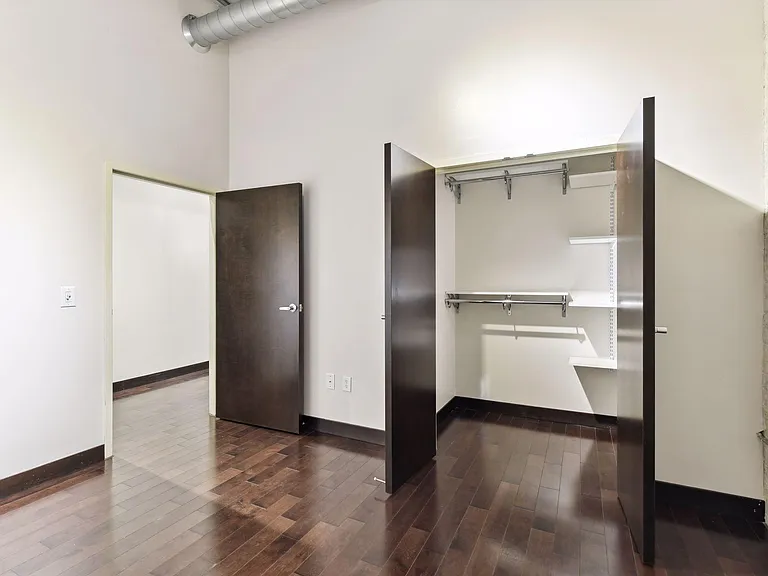 618 Washington Ave N #200 — Photo 15