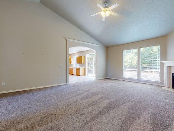 2nd image of 1041 Cromwell Ave