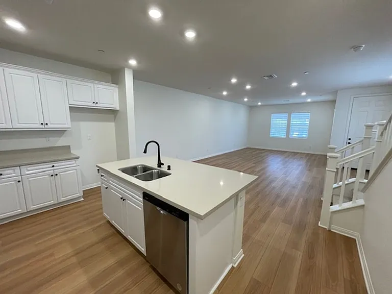 3966 E Coronado Privado — Photo 9