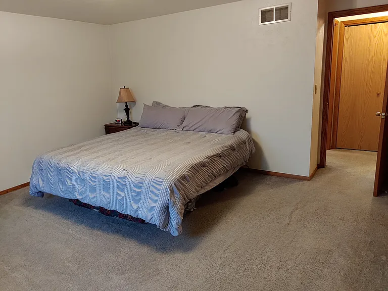 3506 E River Dr — Photo 6