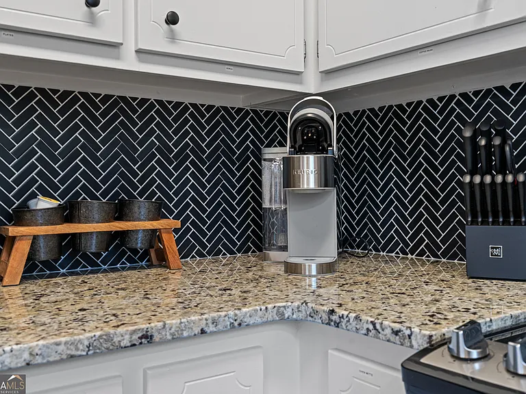 13 Huntcliff Dr — Photo 10