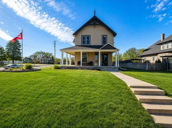 336 S 6th St, Albion, NE 68620