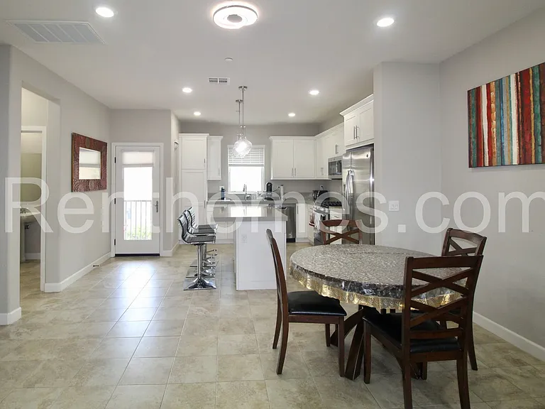 11007 Evelyn Way — Photo 6