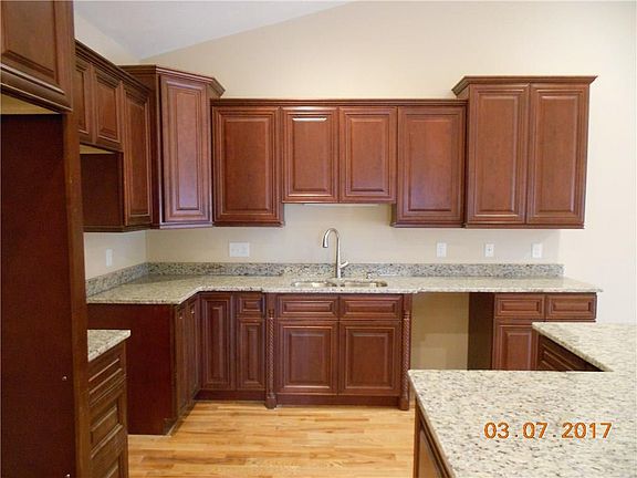 5th image of 4 A Morgan Ln #3