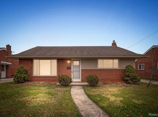 6604 Sunset St, Garden City, MI 48135