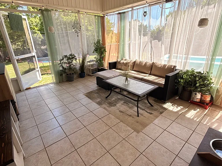 428 Maribeth Loop — Photo 7