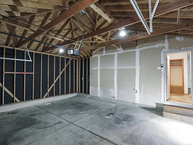 1107 Knox St — Photo 22