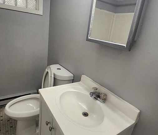 2nd image of 1814 Country Ln Unit 5