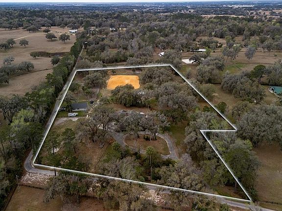 2nd image of 4986 SW 7th Avenue Rd