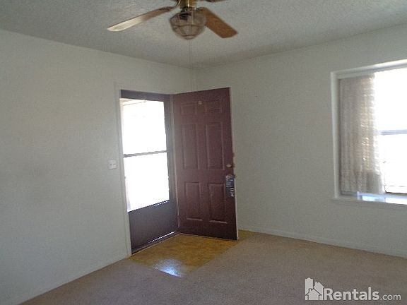 2nd image of 304 North Dr #B