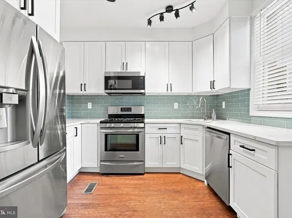 2118 E Arizona St, Philadelphia, PA 19125