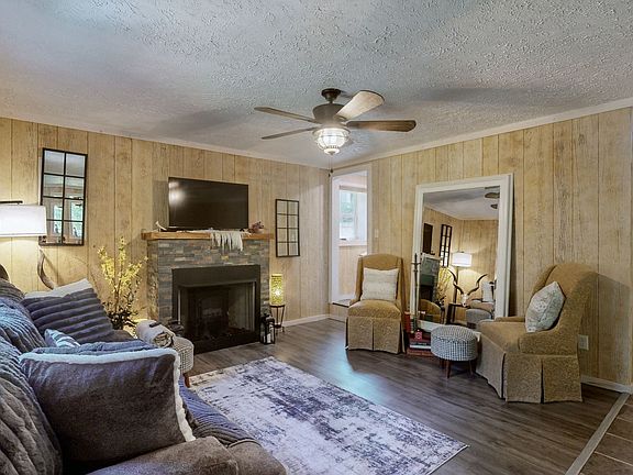 3rd image of 317 McDuff Ln