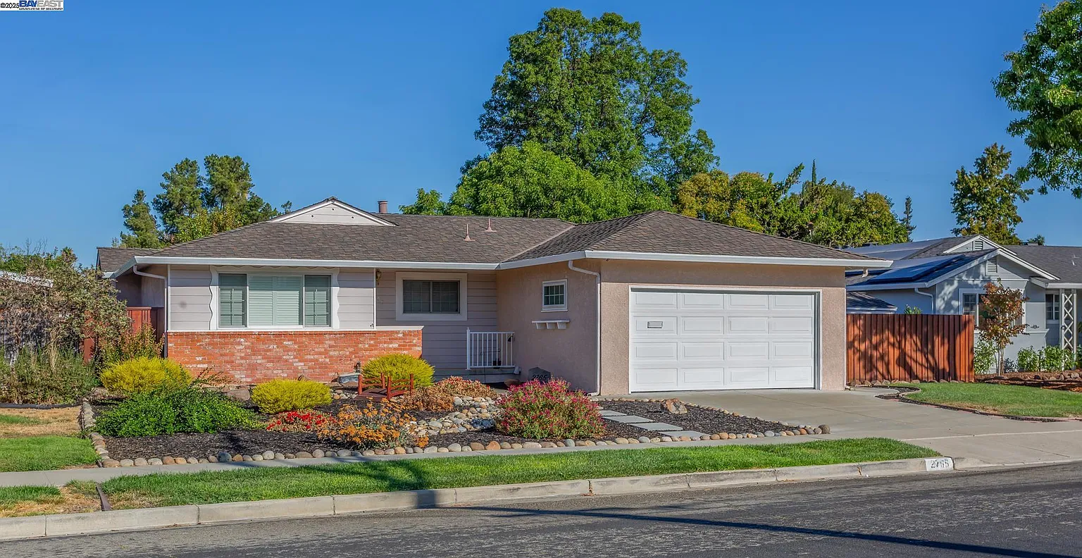 2765 Ryan Rd photo 1