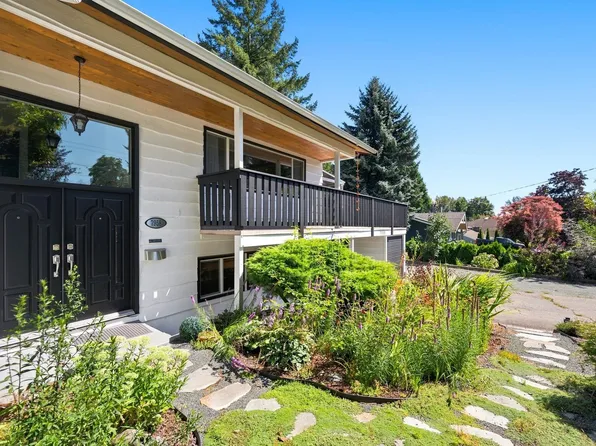 7958 Taulbut St, Mission, BC V2V 3W7