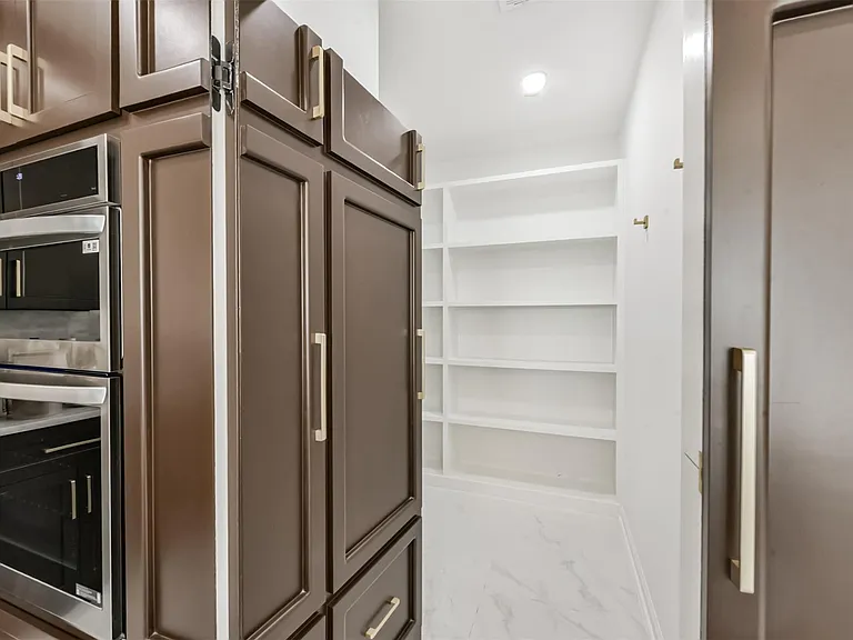2315 Bending Spring Dr — Photo 10