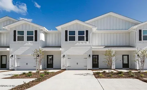 479 Melrose Way Photo 1