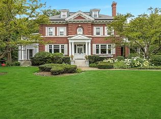 2576 Sheridan Rd, Highland Park, IL 60035