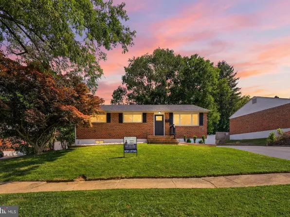 5 Holly Dr, New Castle, DE 19720
