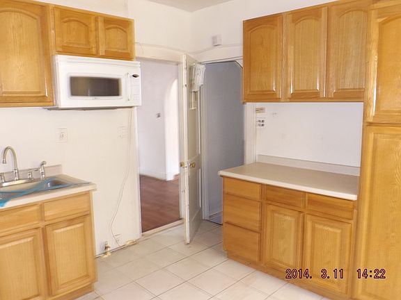5th image of 120 Montgomery Ave