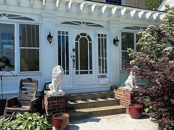 2nd image of 12947 Lake Ave