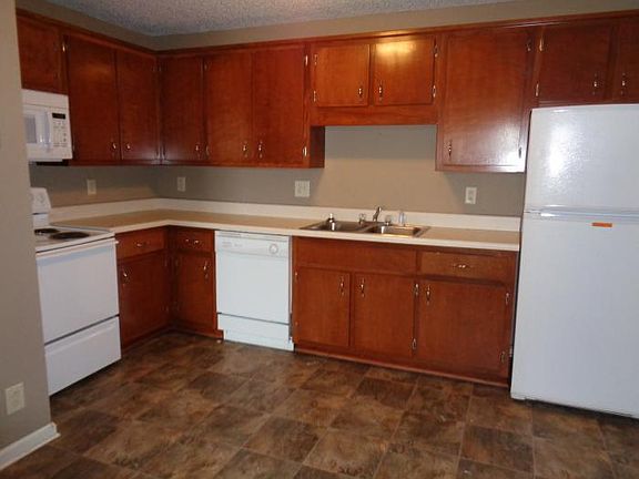 2nd image of 2869 Cobalt Dr APT C