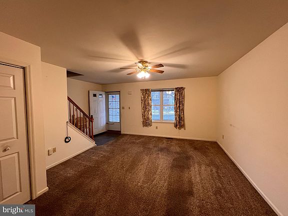 4th image of 252 Hickory Dr