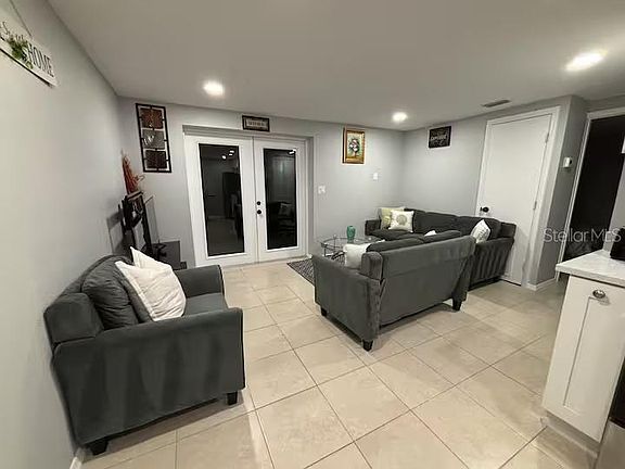 4th image of 735 Bertrend St