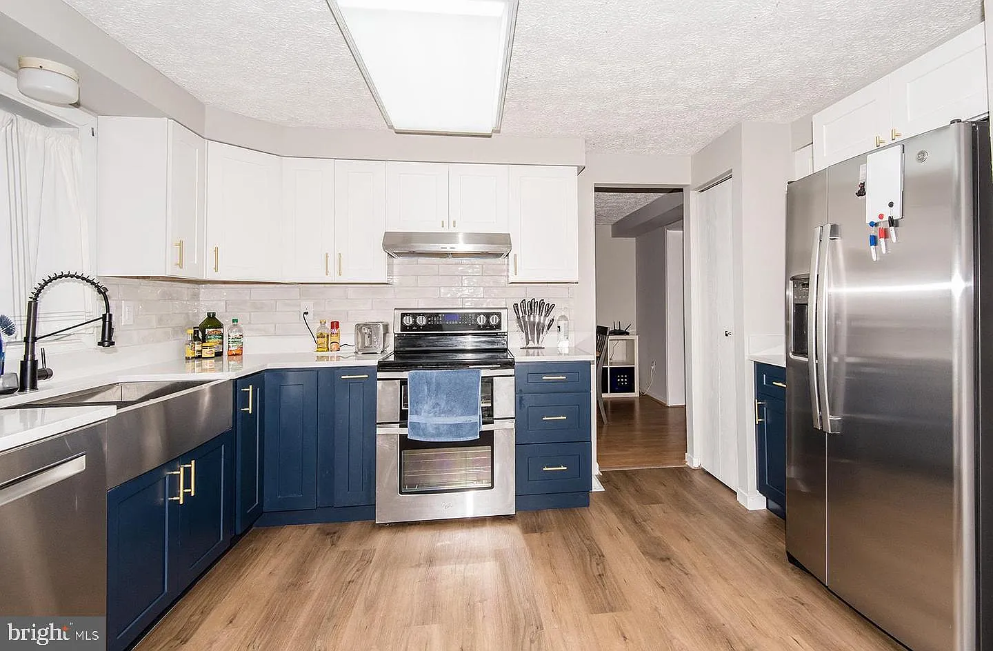 3 bed, 4.0 bath, 1876 sqft, $2,700 — Photo 4