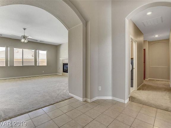 3rd image of 10224 Elk Valley St