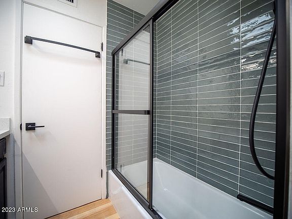 5th image of 3002 N 32ND Street #11