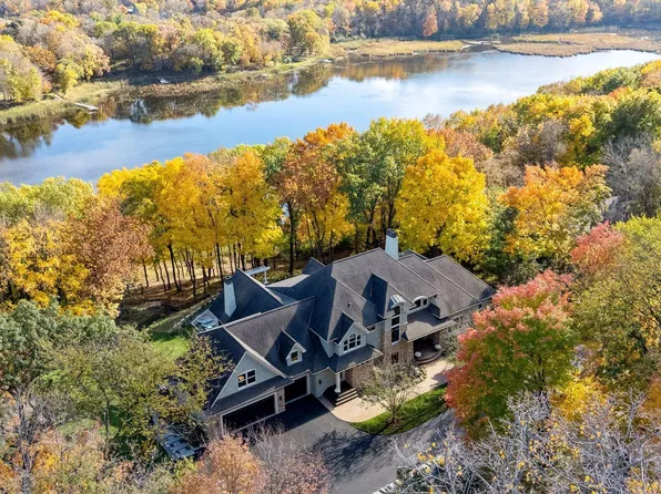 6015 Ridge Rd, Shorewood, MN 55331