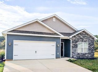 655 Saint Andrews Dr, Kingsport, TN 37664
