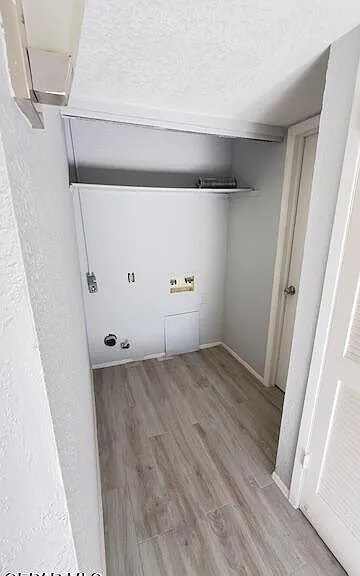 8804 Kenneth St — Photo 17