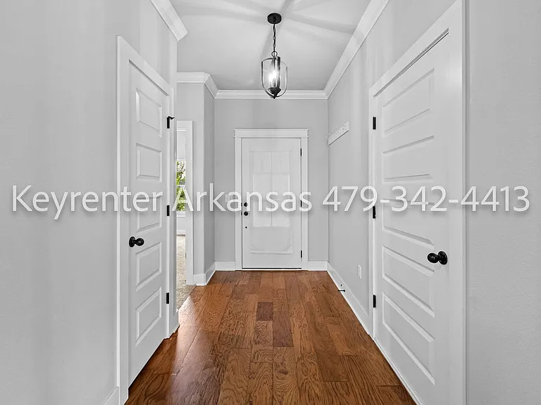 800 E Fallon St — Photo 5