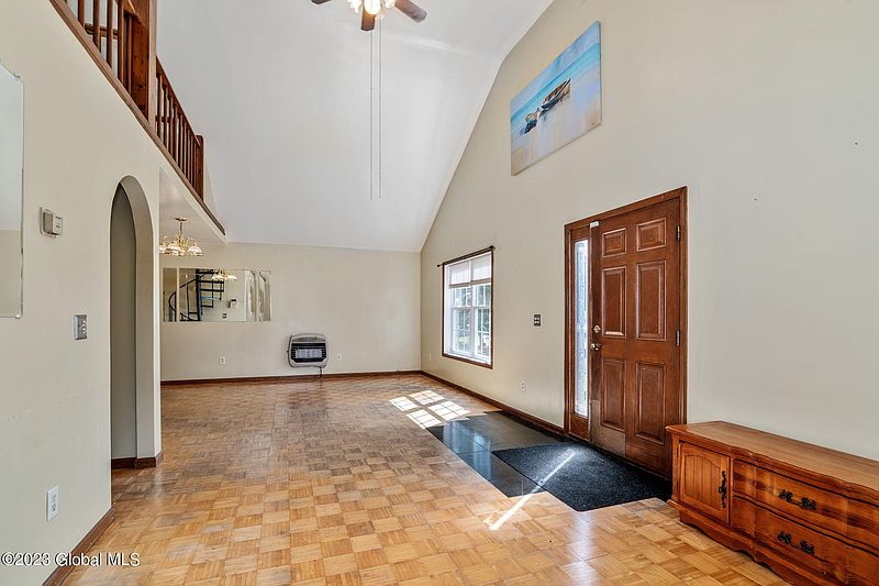 5th image of 181 Ridge Road