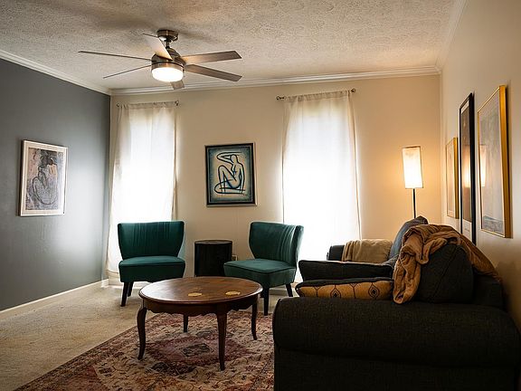 5th image of 603 E Wellington Ct
