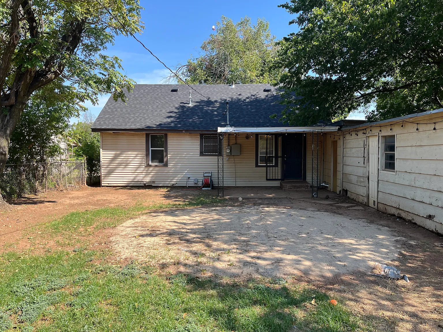 2 bed, 704 sqft, $750 — Photo 3