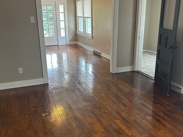 715 SW 5th St #3 — Photo 7
