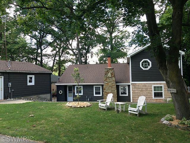 1st image of 23538 Lake Shore Dr