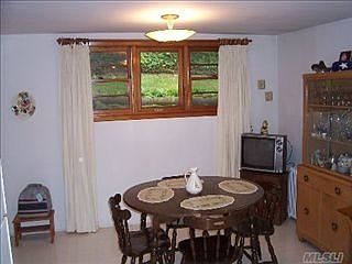 4th image of 18 Prospect St