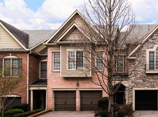 5448 Wentworth St, Sandy Springs, GA
