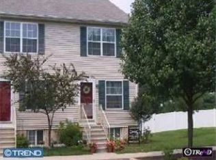 25 Carriage Knoll Ct, Langhorne, PA 19047
