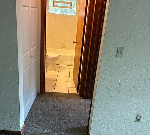 5th image of 2900 Highcrest Rd N APT 1