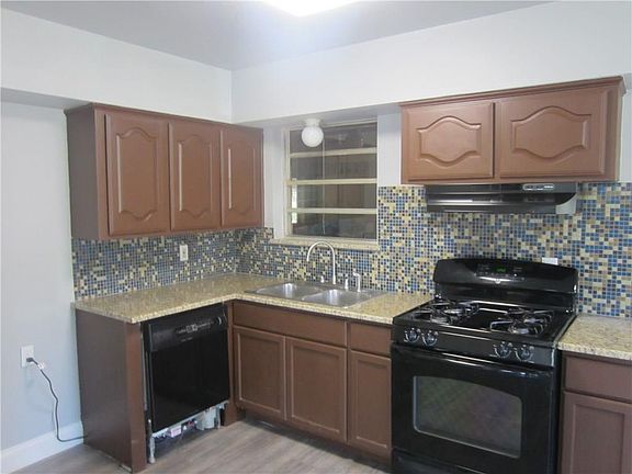 2nd image of 508 E Vista Dr